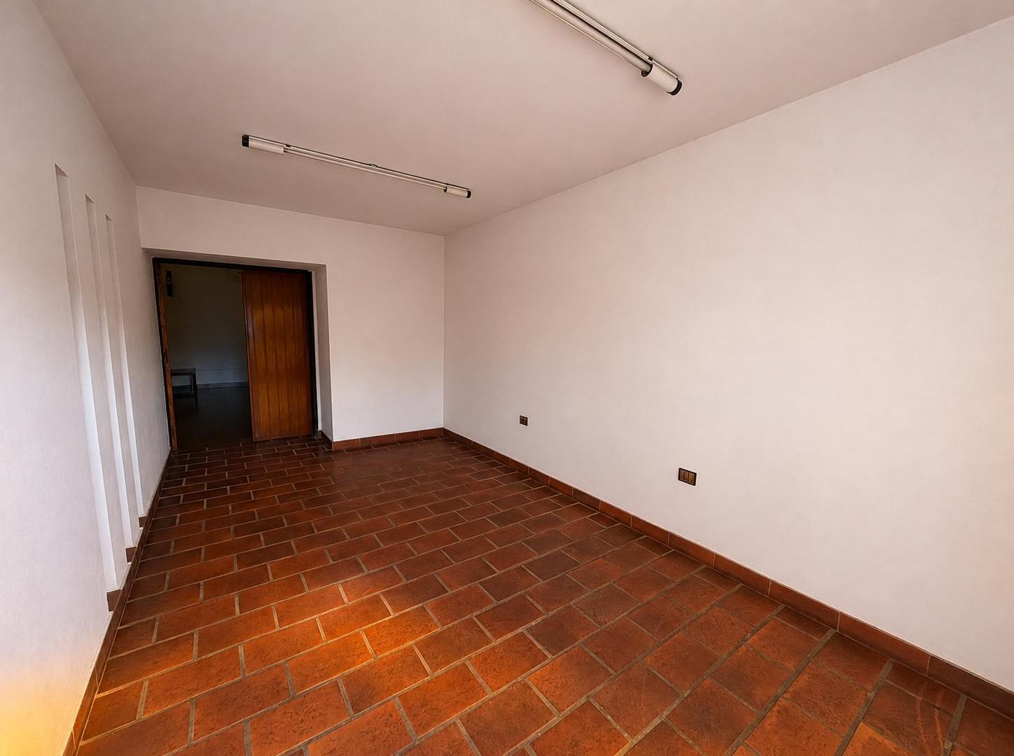Foto de Casa 3 dormitorios con 2 locales comerciales, imagen 1