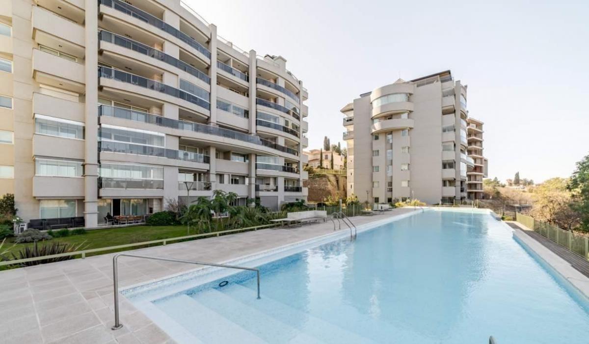 Foto de B° Villa Belgrano - 4 dormitorios - 3 baños - con cochera - consultas, imagen 3