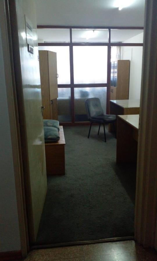 Foto de VENTA DE OFICINA COMERCIAL A METROS DE LA PLAZA SAN MARTIN - 3516229707, imagen 2