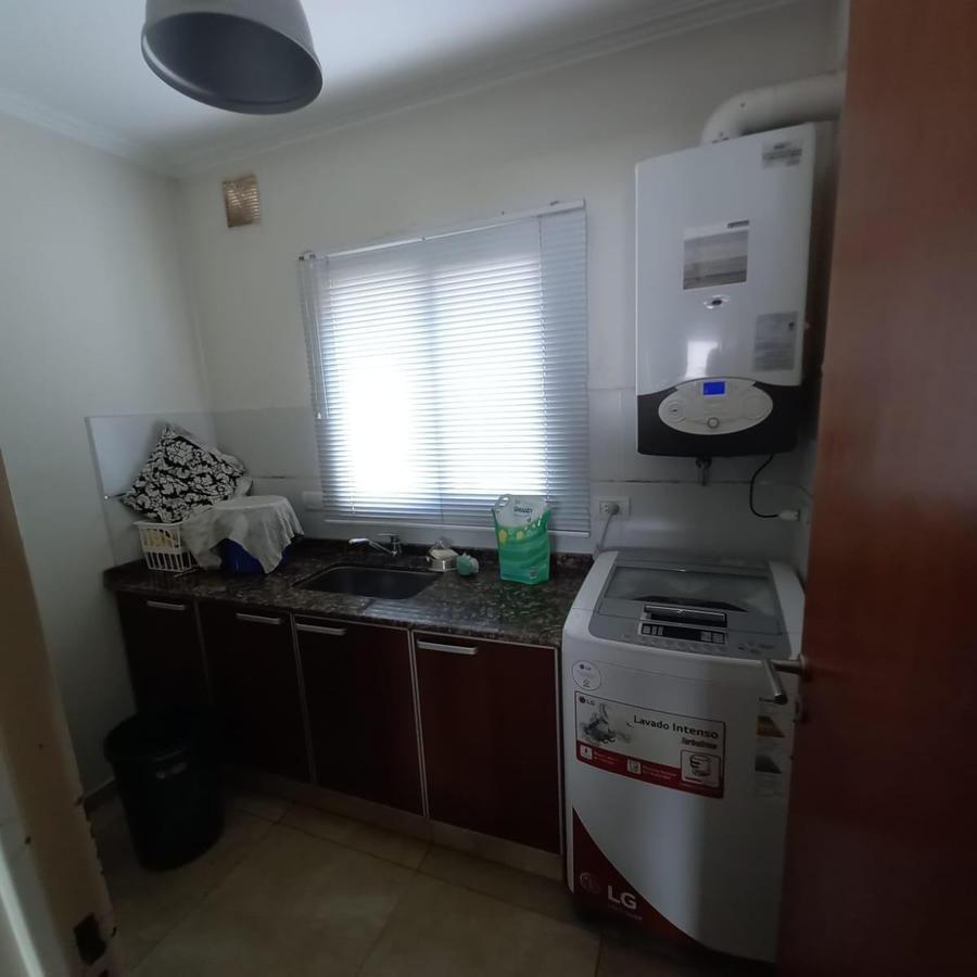 Foto de B° TEJAS DEL SUR 2- CASA 4 DORM - CONSULTAS ACÁ: 3515940459, imagen 1