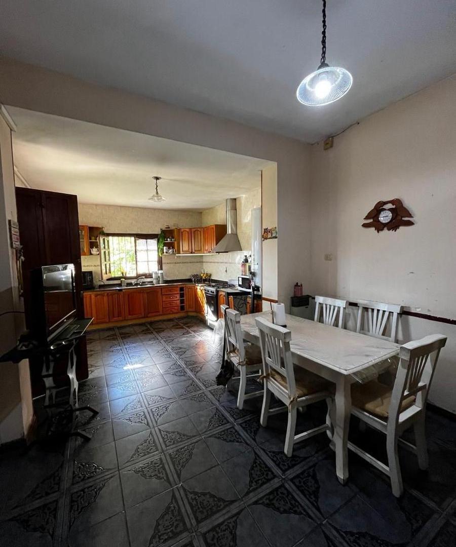 Foto de CASONA EN RIO CEBALLOS SOBRE AVENIDA PRINCIPAL 3400 MT2 TERRENO Y 4, imagen 2