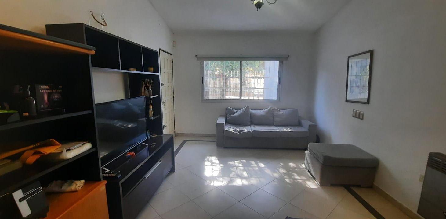 Foto de CASA A LA VENTA EN B° JARDIN 4 DORMITORIOS APTA CREDITO, imagen 1