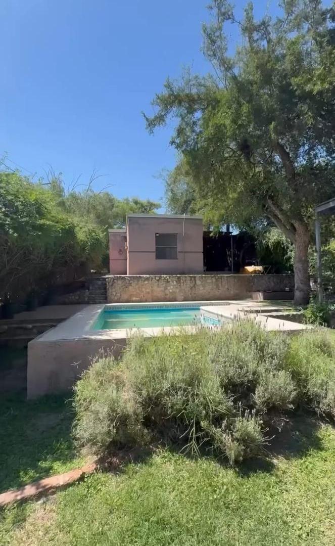 Casa en venta 3 dormitorios con pileta en Villa Allende