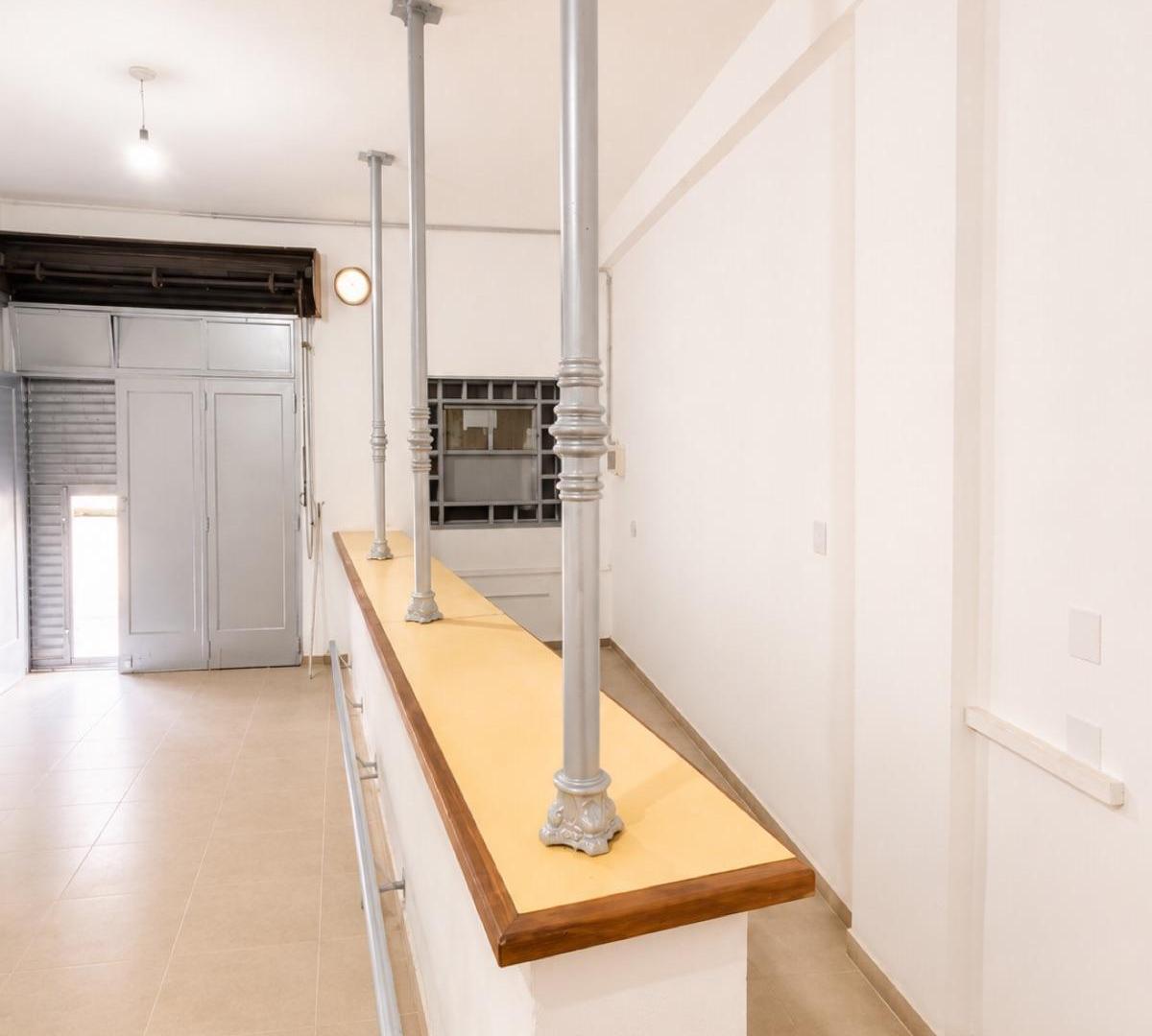 Foto de LOCAL COMERCIAL 70 mts2 - BARRIO COFICO, imagen 2