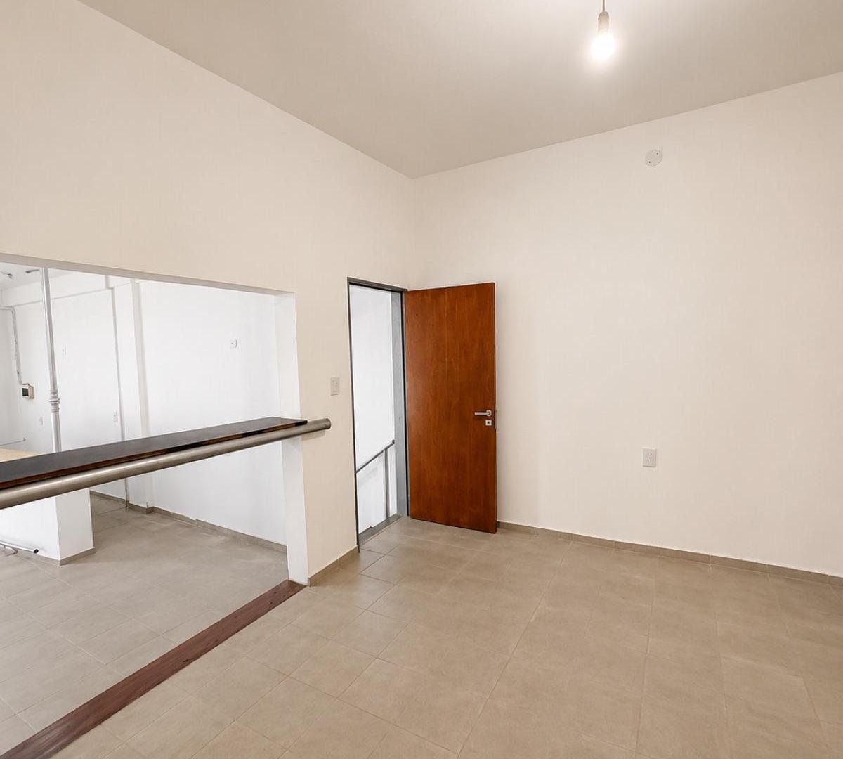 Foto de LOCAL COMERCIAL 70 mts2 - BARRIO COFICO, imagen 1