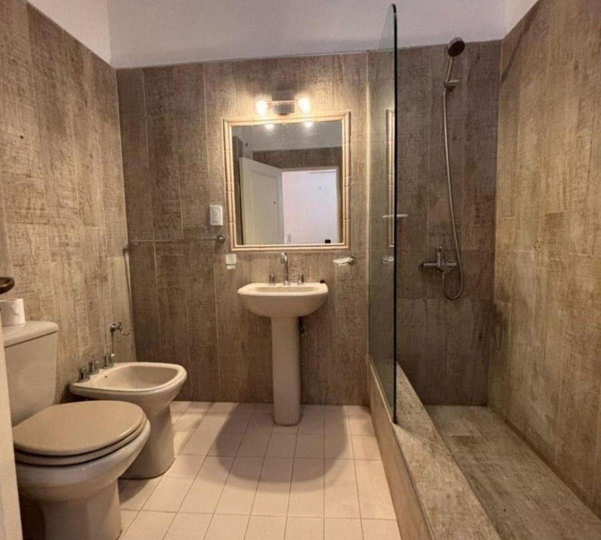 Foto de VENDE CASA B° URCA 3 DORMITORIOS APTA CREDITO CON PILETA, imagen 3