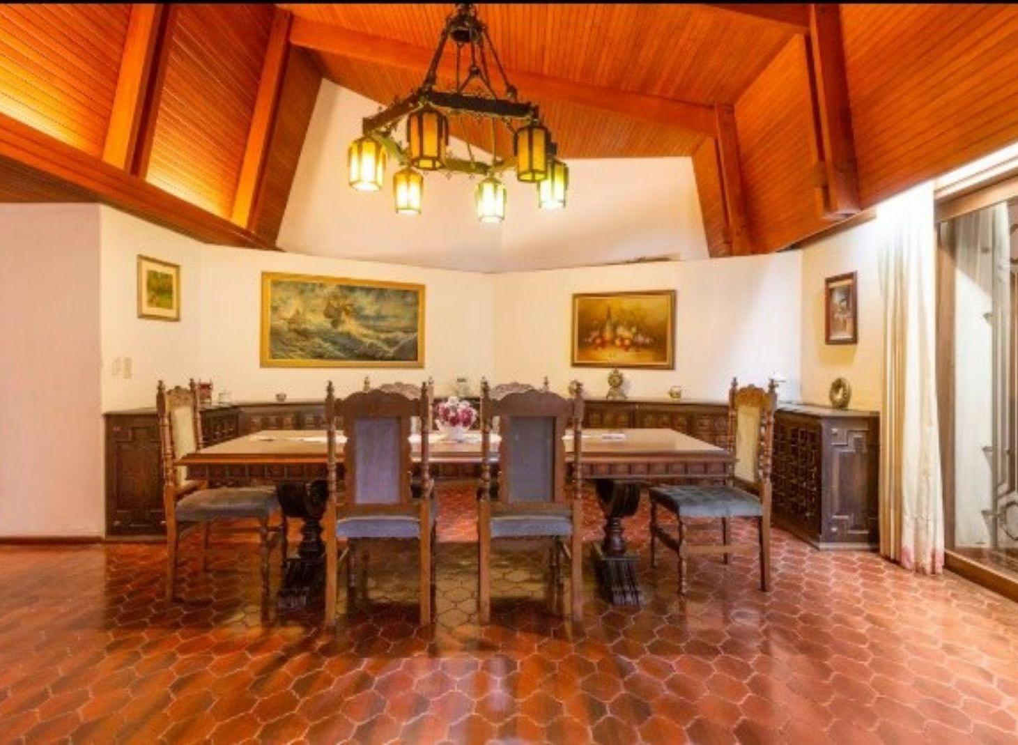 Foto de VENDE CASA 5 DORMITORIOS EN CERRO DE LAS ROSAS CON VISTAS A LAS SIERRAS, imagen 1