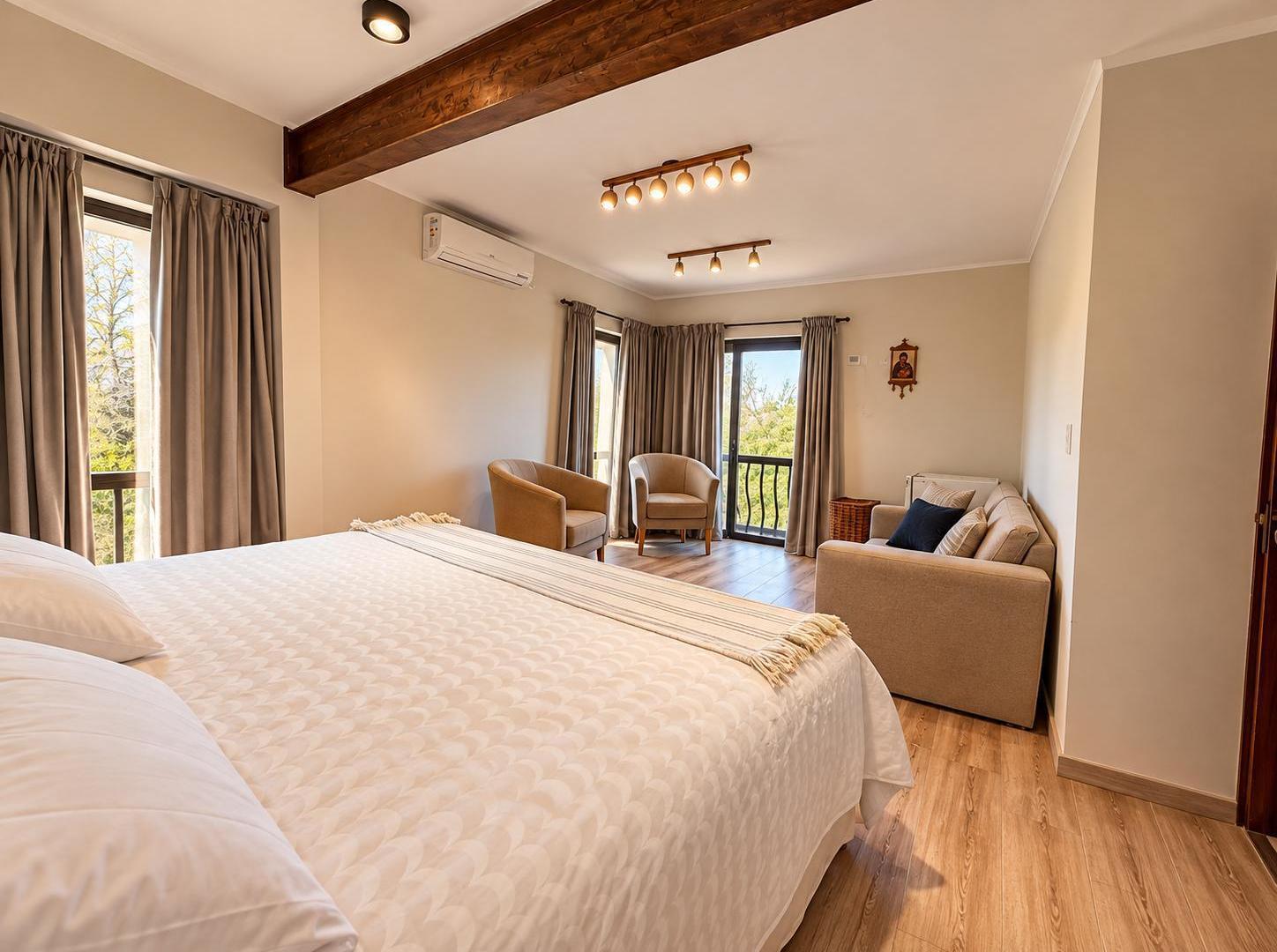 Foto de Casa en venta 5 dormitorios en Estancia Q2 con gran vista y pileta, imagen 3