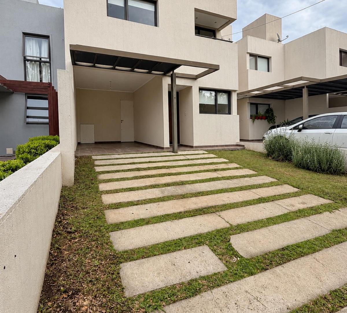 Foto de VENDE DUPLEX 3 DORMITORIOS APTO CREDITO- Tejas del Sur 2, imagen 1