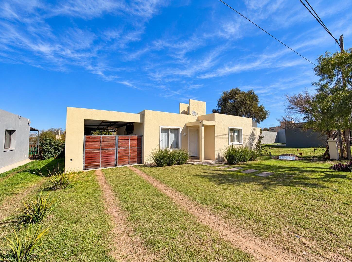 Foto de Casa 2 dormitorios y escritorio - Villa Catalina, imagen 3