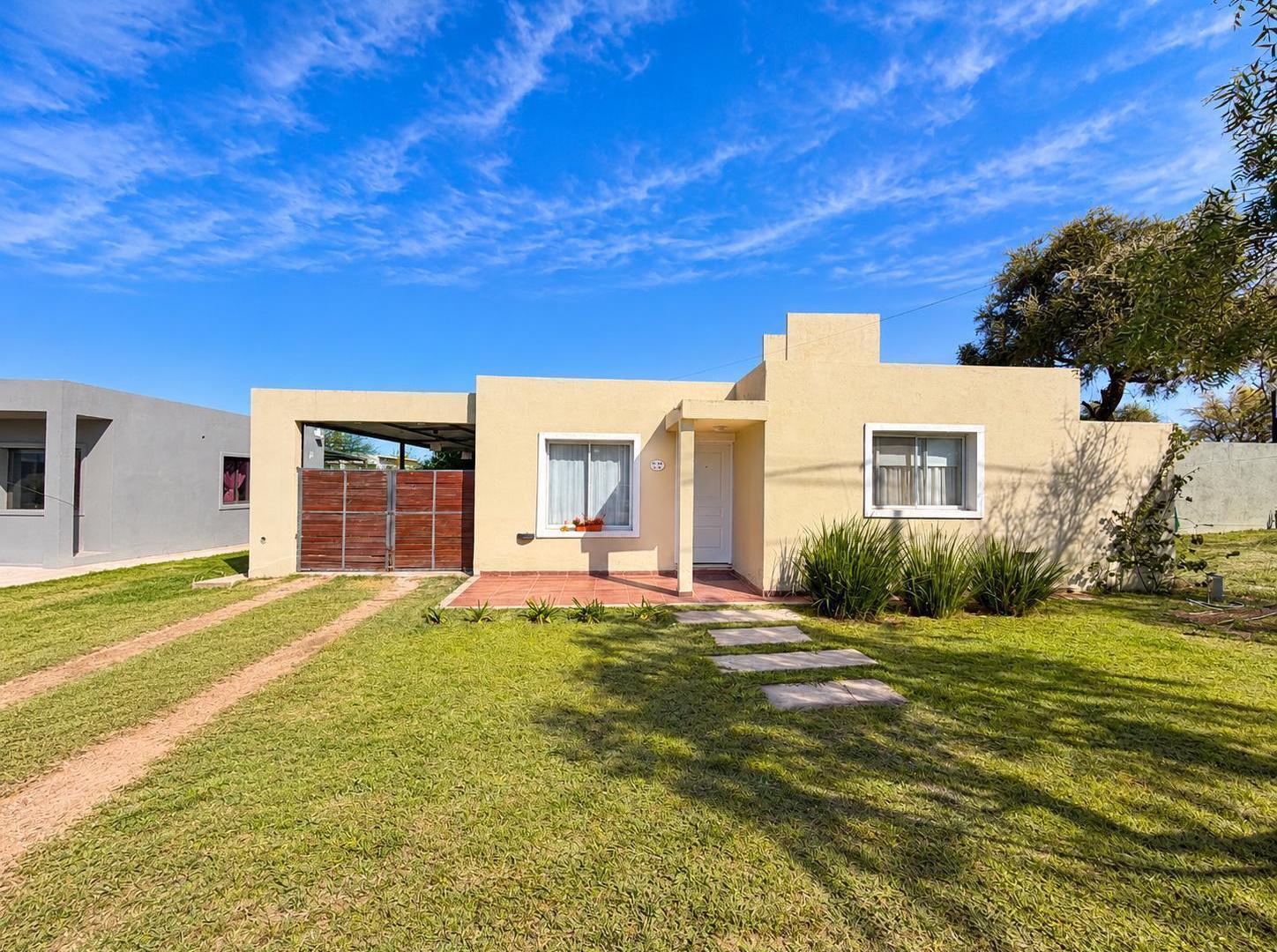 Foto de Casa 2 dormitorios y escritorio - Villa Catalina, imagen 1