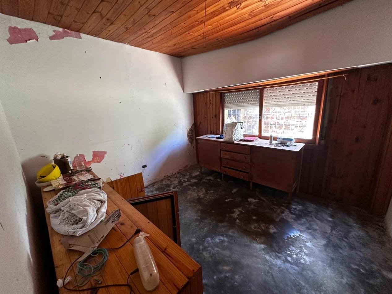 VENTA CASA 3 AMBIENTES CON PARQUE