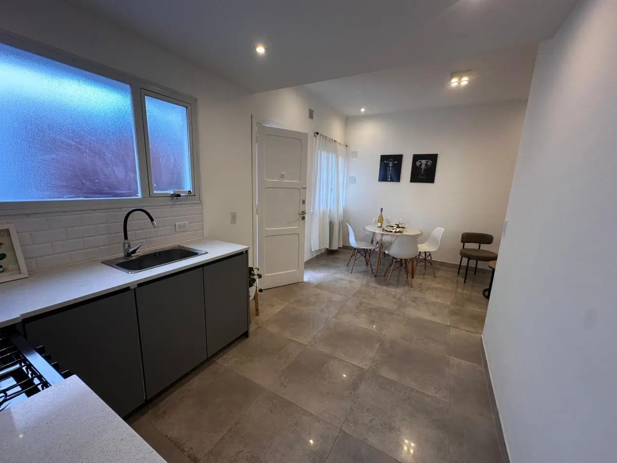 PH DOS AMBIENTES CON PATIO RECICLADO A NUEVO 1