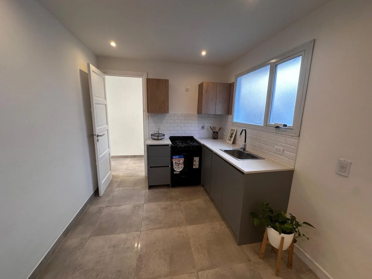 Foto de PH DOS AMBIENTES CON PATIO RECICLADO A NUEVO, imagen 4