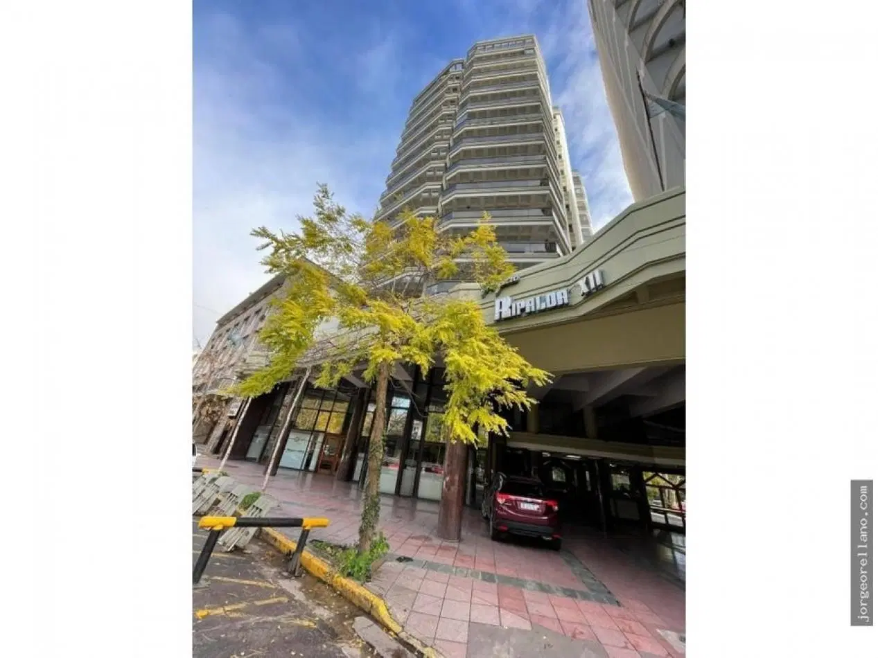 DEPARTAMENTO 3 AMBIENTES CON BALCON CORRIDO A LA CALLE 4