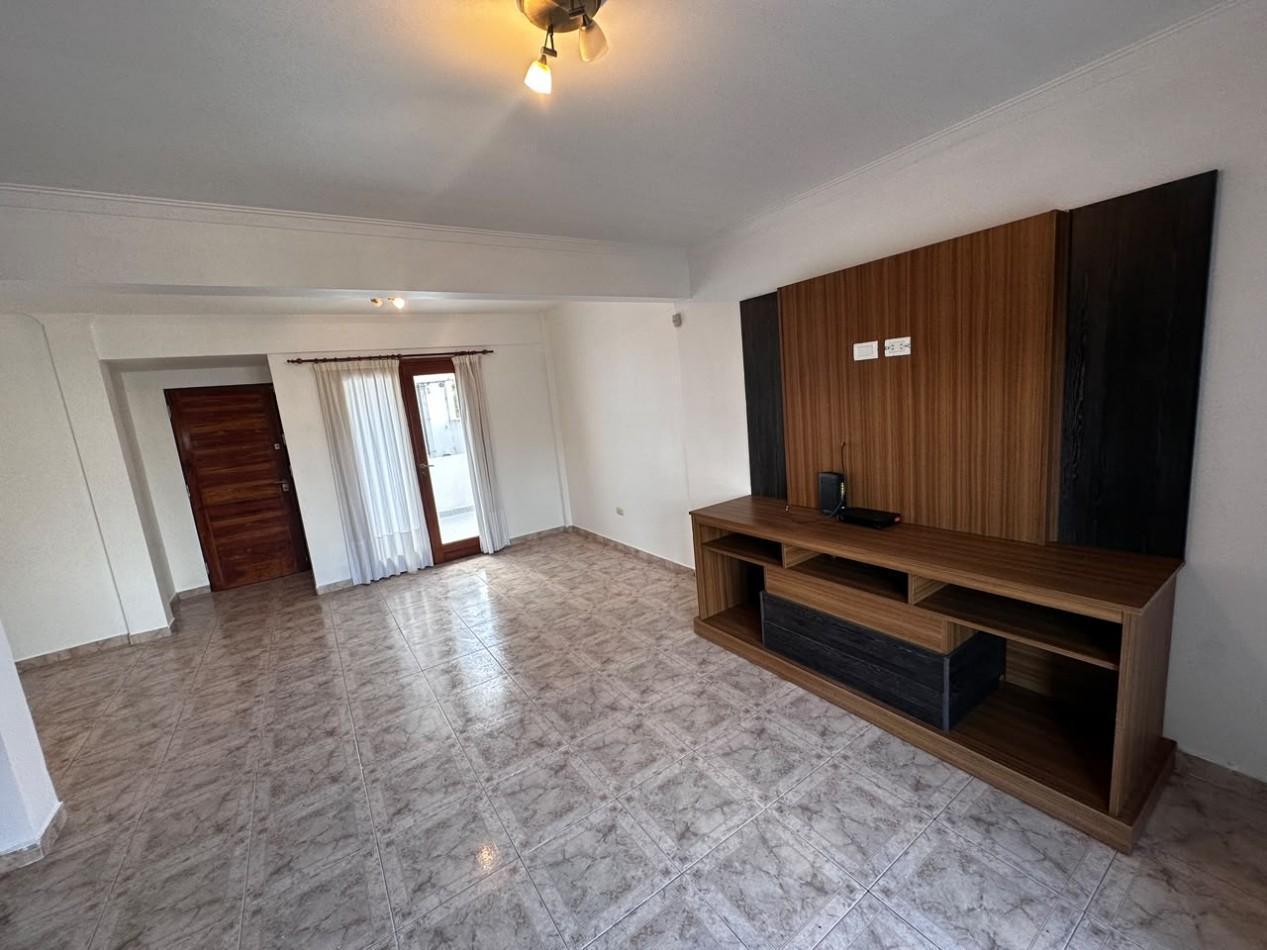 Foto de VENTA DEPARTAMENTO 3 AMBIENTES CON 2 BALCONES, COCHERA Y PATIO, imagen 2