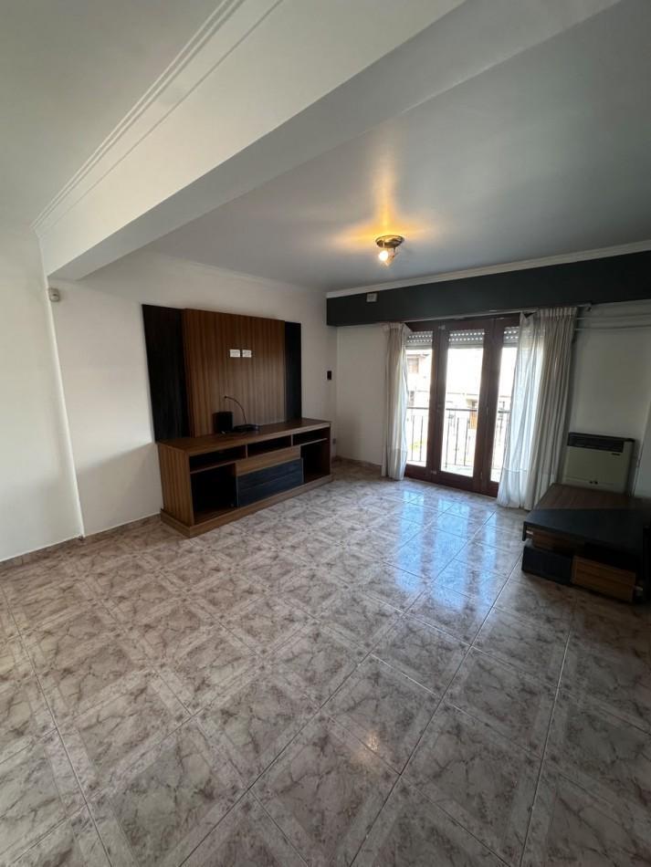 Foto de VENTA DEPARTAMENTO 3 AMBIENTES CON 2 BALCONES, COCHERA Y PATIO, imagen 5