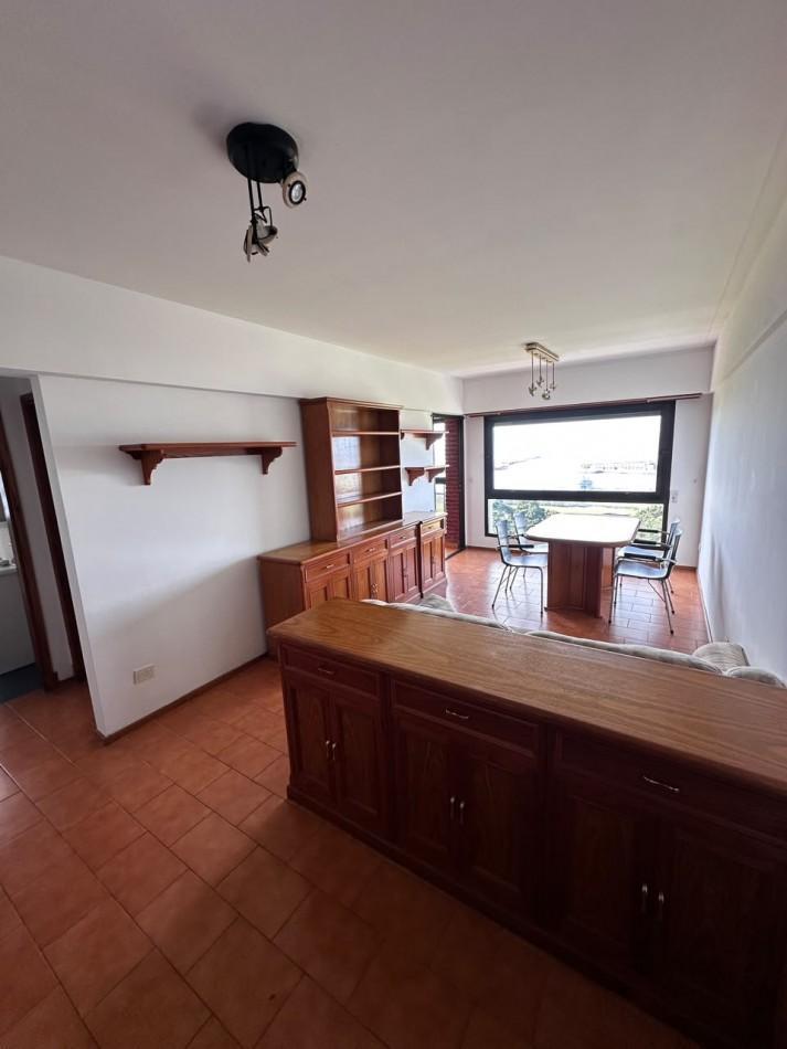 Foto de VENTA DEPARTAMENTO 2 AMBIENTES CON COCHERA,BAULERA Y VISTA AL MAR, imagen 2