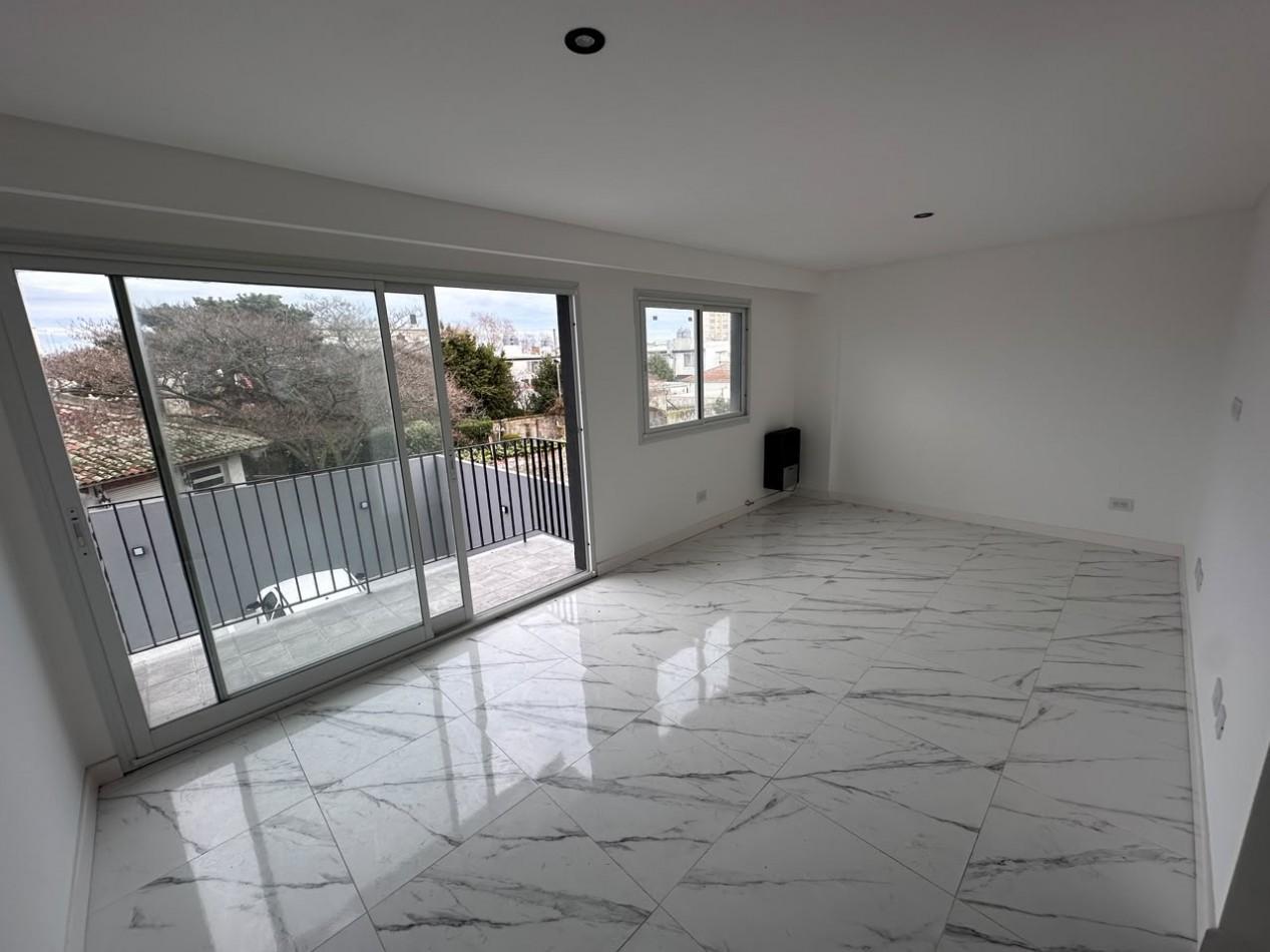 Foto de VENTA DEPARTAMENTO 2 AMBIENTES A ESTRENAR CON BALCON Y COCHERA, imagen 3