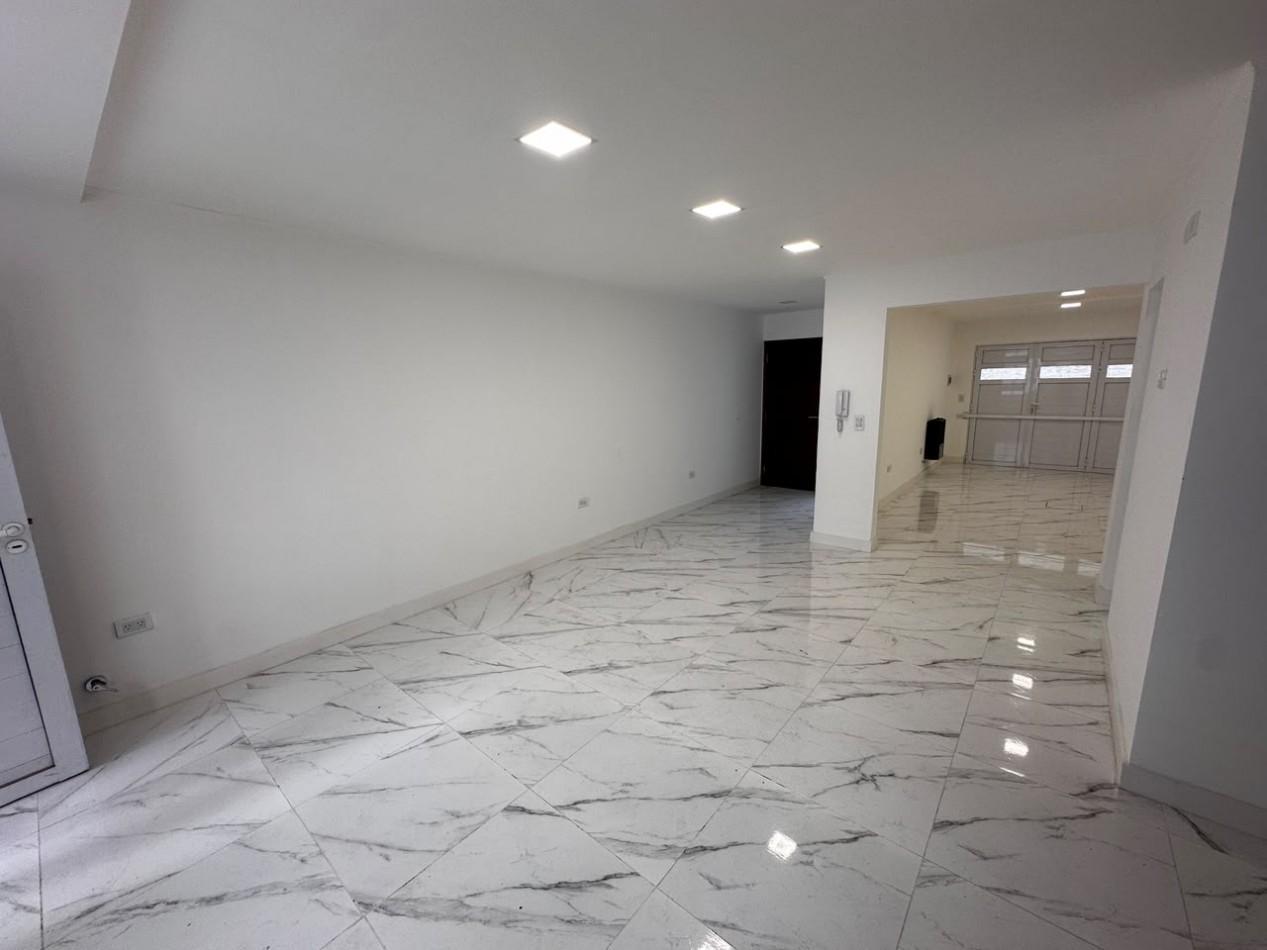 Foto de VENTA DUPLEX 3 AMBIENTES CON GARAGE Y PATIO, imagen 3