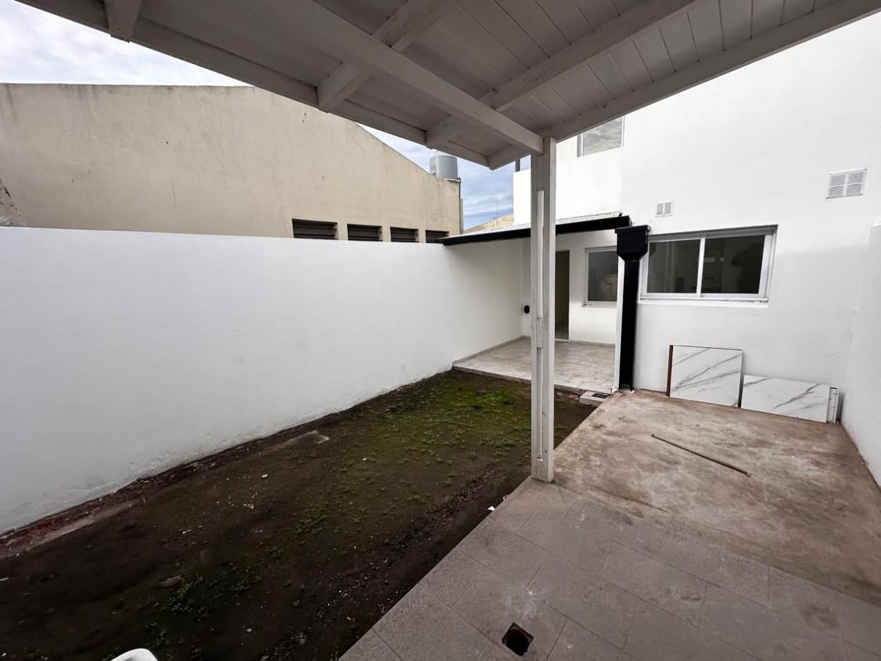 Foto de VENTA DUPLEX 3 AMBIENTES CON GARAGE Y PATIO, imagen 5