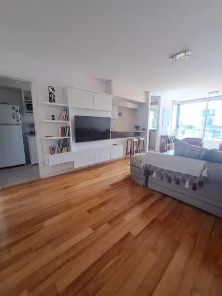 DESTACADO SEMIPISO 3 AMBIENTES, CON COCHERA, EN ALQUILER 24 MESES - ZONA PLAZA MITRE 4