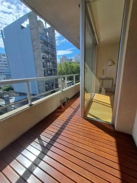 DESTACADO SEMIPISO 3 AMBIENTES, CON COCHERA, EN ALQUILER 24 MESES - ZONA PLAZA MITRE 3
