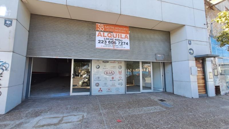 Foto de LOCAL COMERCIAL-GALPÓN EN ALQUILER SOBRE AV. JUAN B. JUSTO E, imagen 2