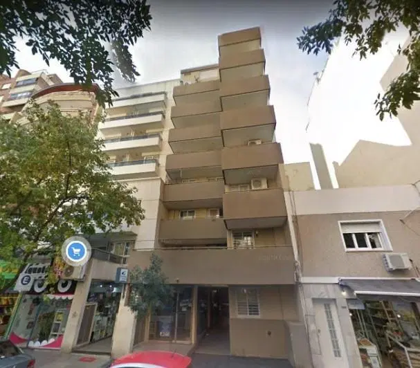 Hermoso y amplio dúplex de 1 dormitorio en Nueva Córdoba. 1