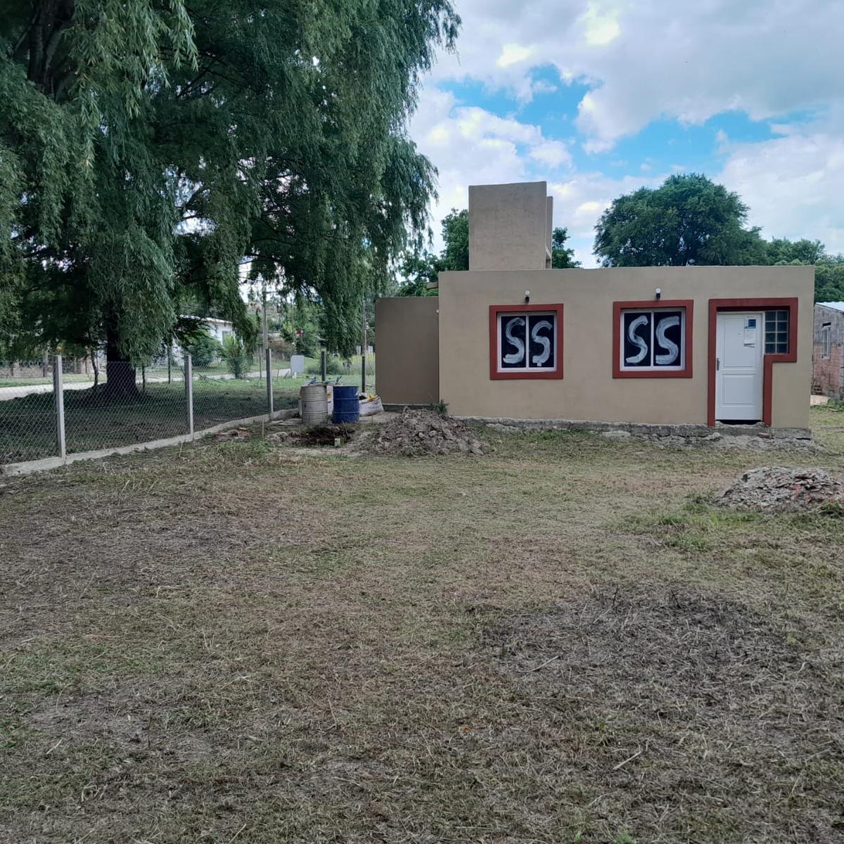 Casa en Venta Casa Dos Dorm. - Tanti 3