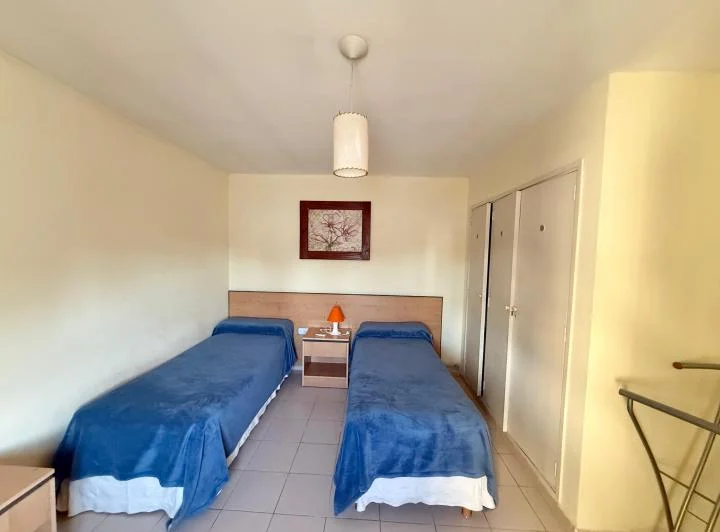 1 dormitorio - Alto Alberdi - Amoblado - Cont por 1 año 1