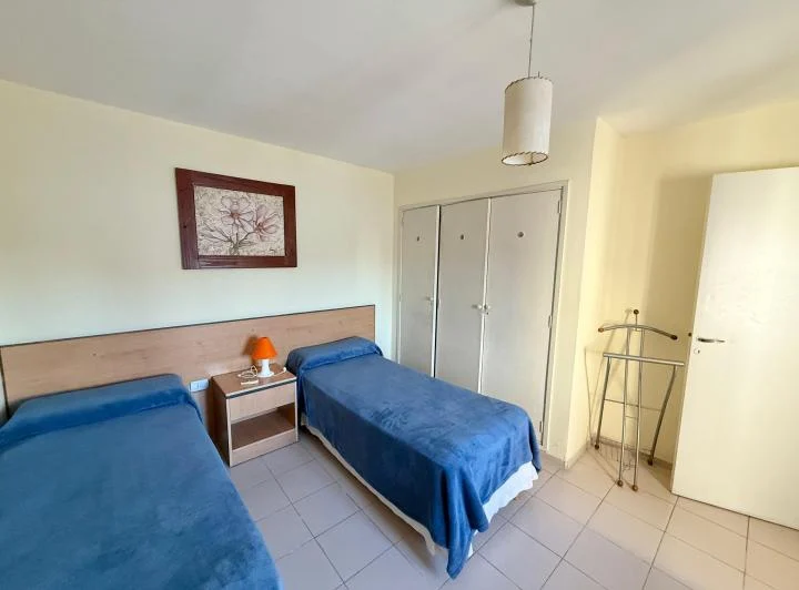 1 dormitorio - Alto Alberdi - Amoblado - Cont por 1 año 2