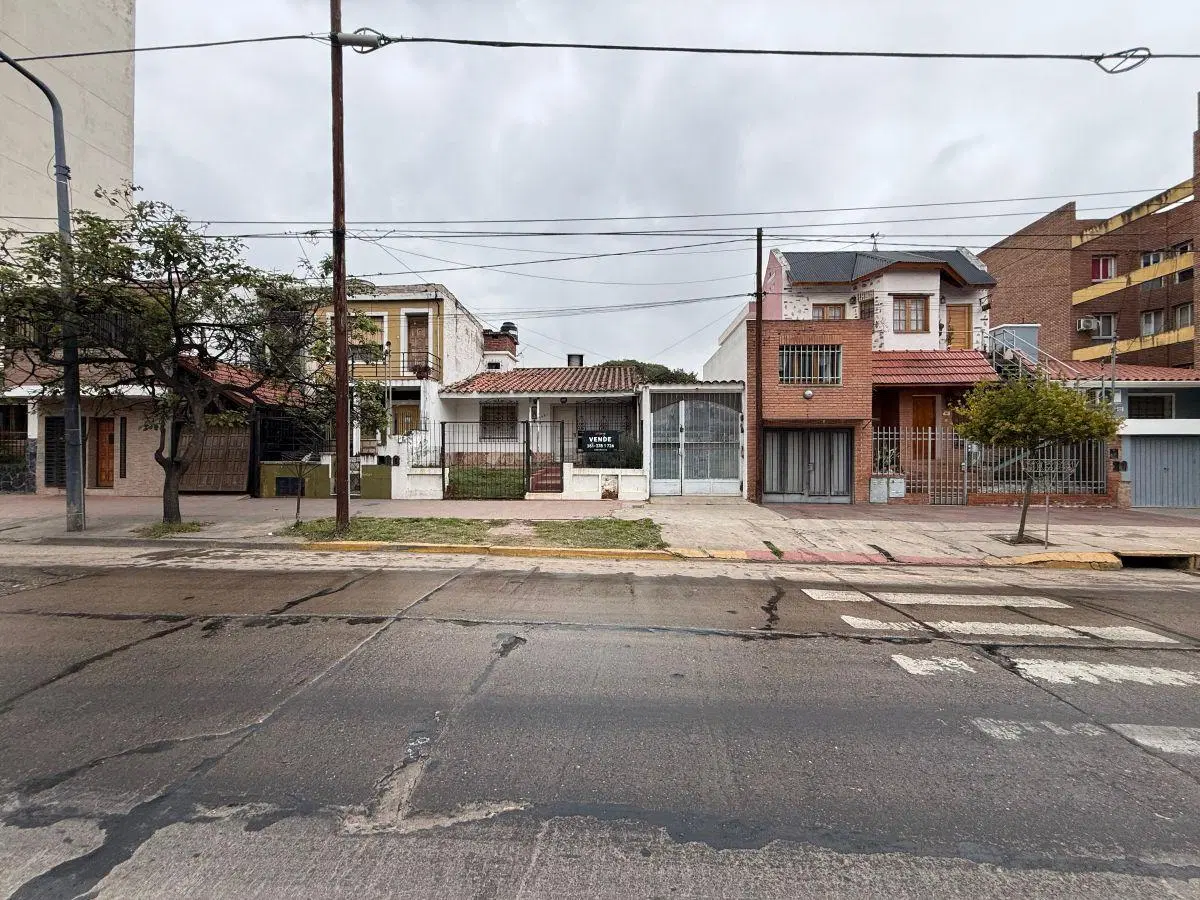 LOTE 200M2 - SOBRE AV DUARTE QUIROS - C4 - ALTO ALBERDI 5