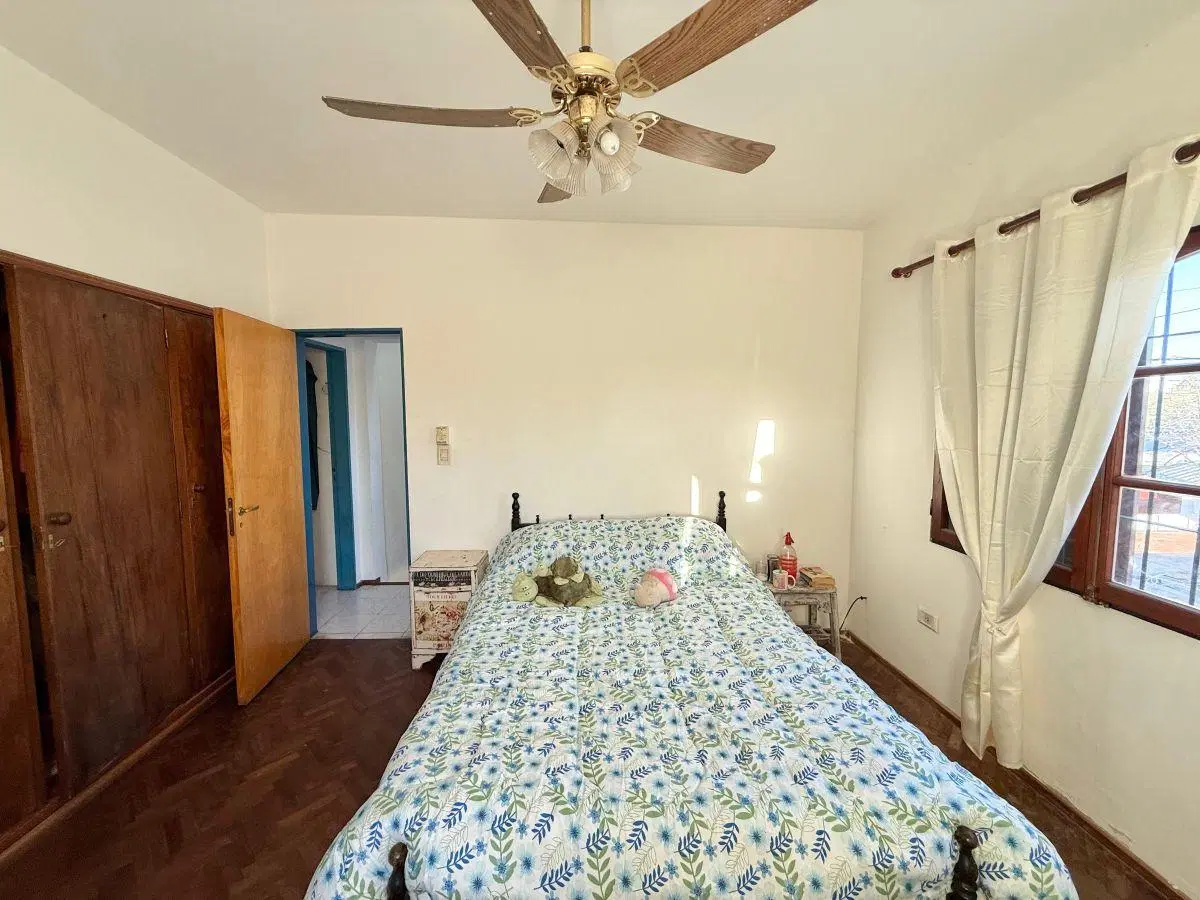 CASA DE 3 DORMITORIOS EN ALTO ALBERDI PARA LA VENTA 5