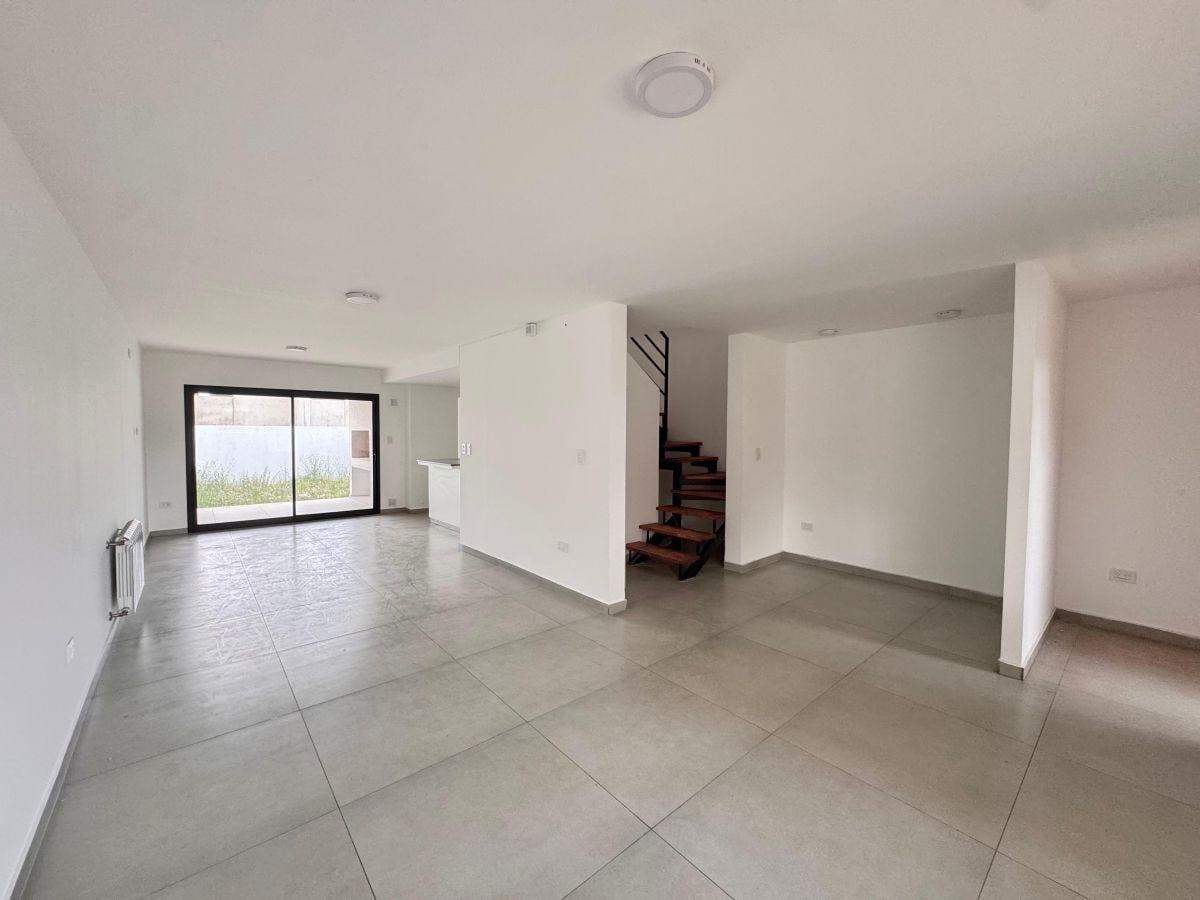 Foto de ALQUILER DUPLEX EN DOCTA - 3D, COCHERA Y PATIO CON ASADOR, imagen 4