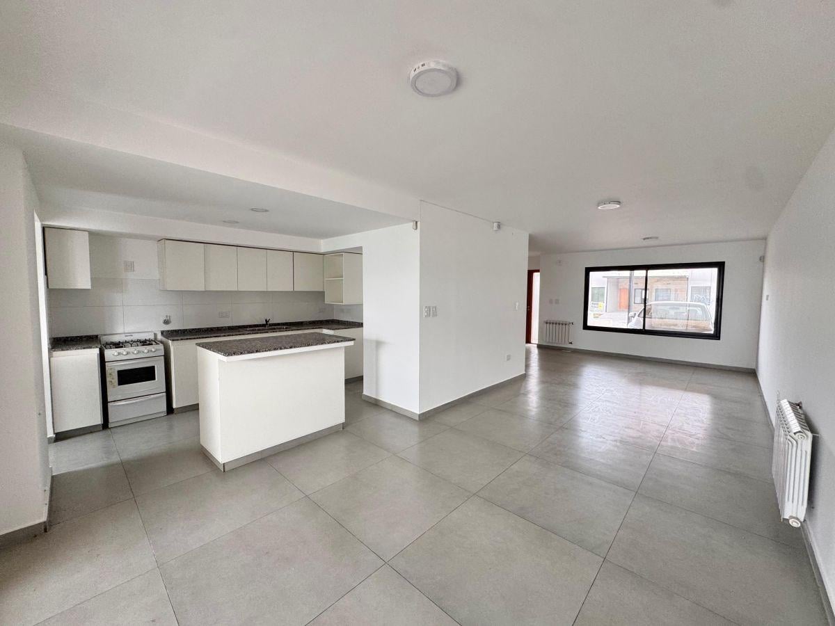 Foto de ALQUILER DUPLEX EN DOCTA - 3D, COCHERA Y PATIO CON ASADOR, imagen 1