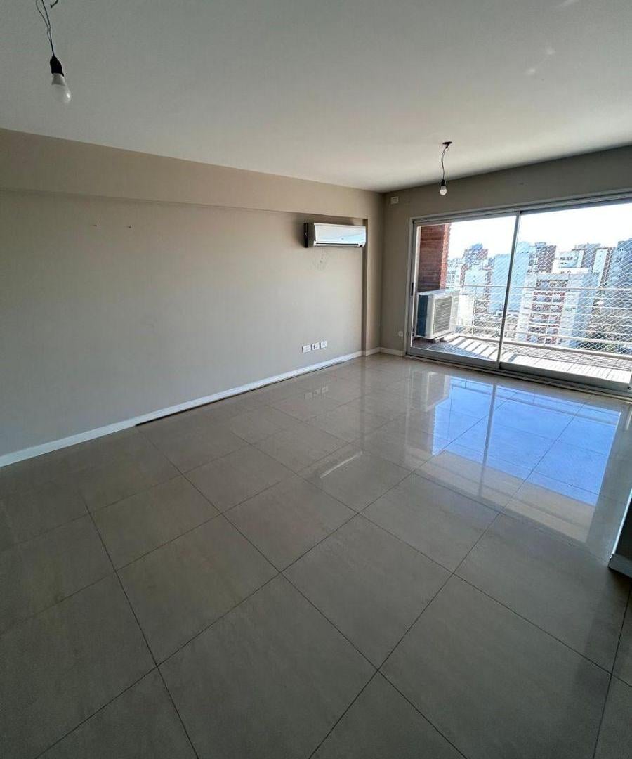 Foto de 2 amb amplio con vestidor, excelente ubicacion, imagen 1