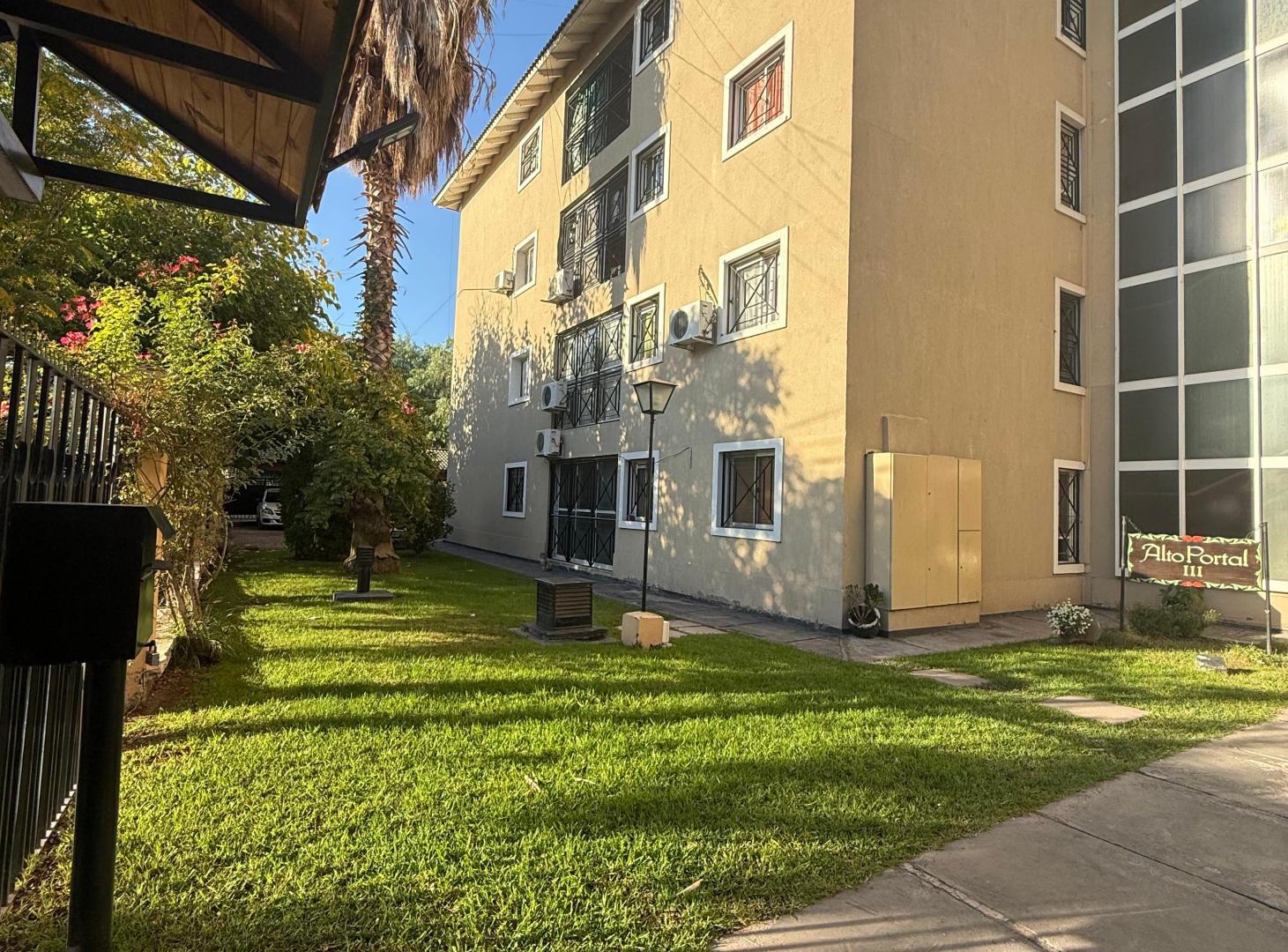VENDO EXCELENTE DEPARTAMENTO EN LAS HERAS