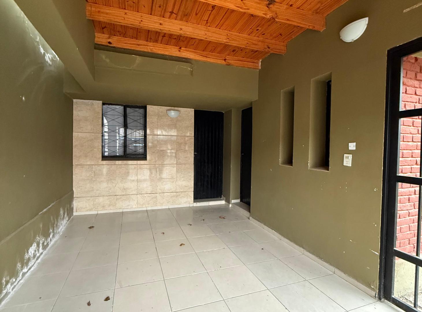 Foto de ALQUILO HERMOSA CASA EN BARRIO SUPE DE GODOY CRUZ, imagen 3