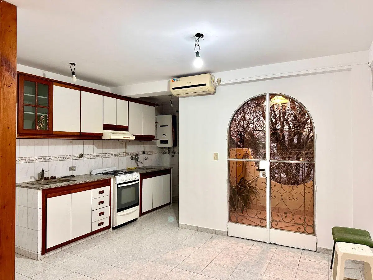 Amplio 2 amb con balcón al frente + espacio escritorio | 55 m² | 15 y 35 La plata 1