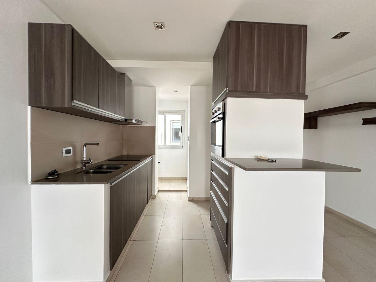 Foto de Departamento de 1 dormitorio con escritorio/vestidor, cochera y balcón - 13 61 y 62 La Palta-, imagen 3