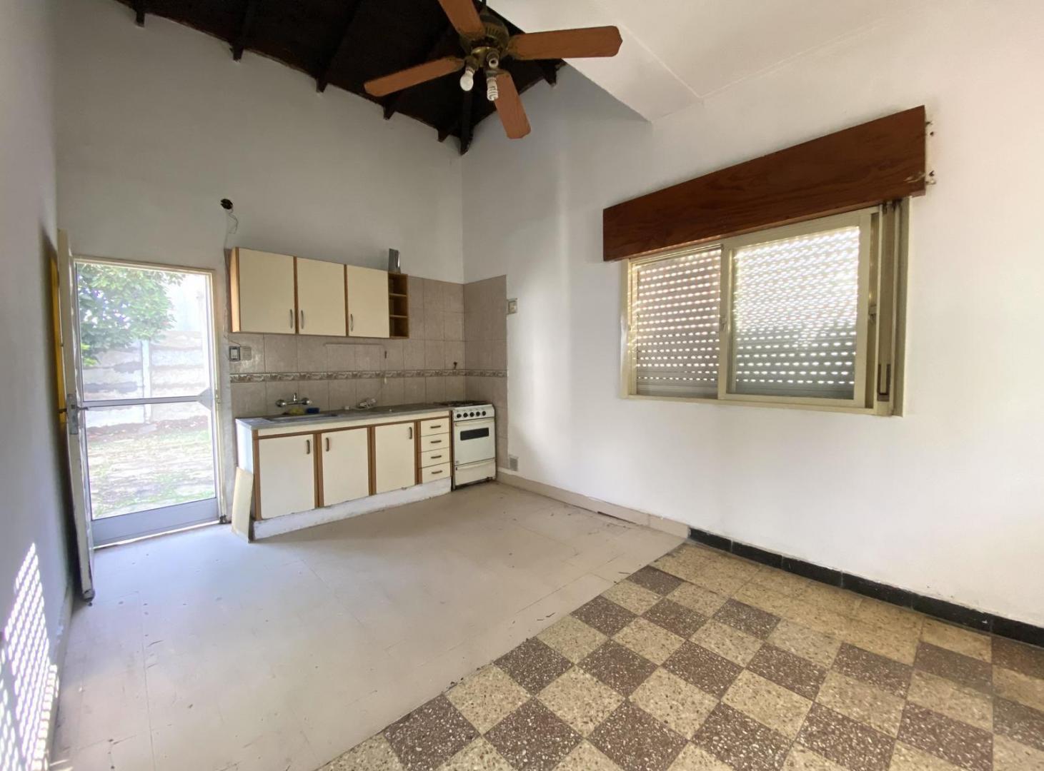 Foto de Casa en alquiler con 2 dormitorios y parque - Tolosa, imagen 4