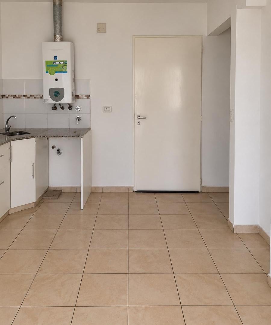 Foto de Departamento en alquiler- 1 Dormitorio con balcon y cochera- 39 y diag, imagen 5