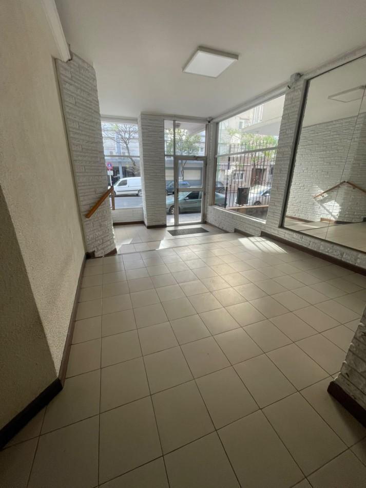 Foto de AMBIENTE A LA CALLE -COCHERA OPCIONAL-ZONA PASEO ALDREY, imagen 1
