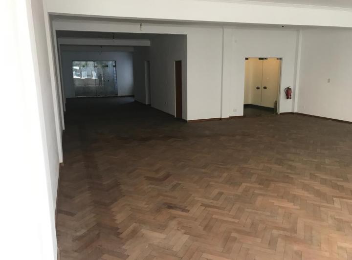 VENTA OFICINA COMERCIAL MICROCENTRO 5
