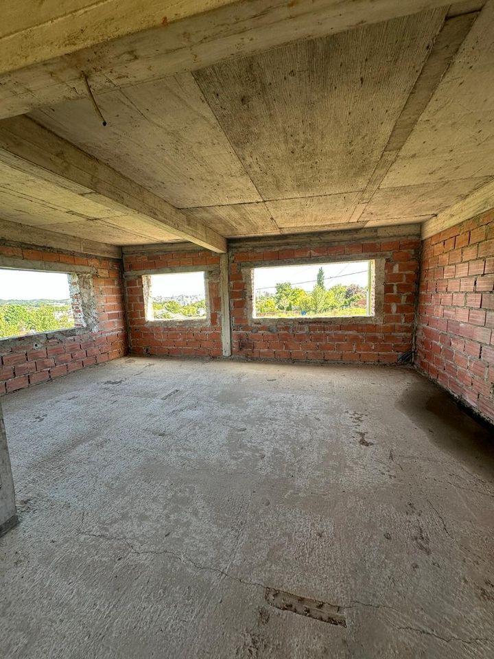 Vende Importante Propiedad Inmejorable Zona y Vistas! 2