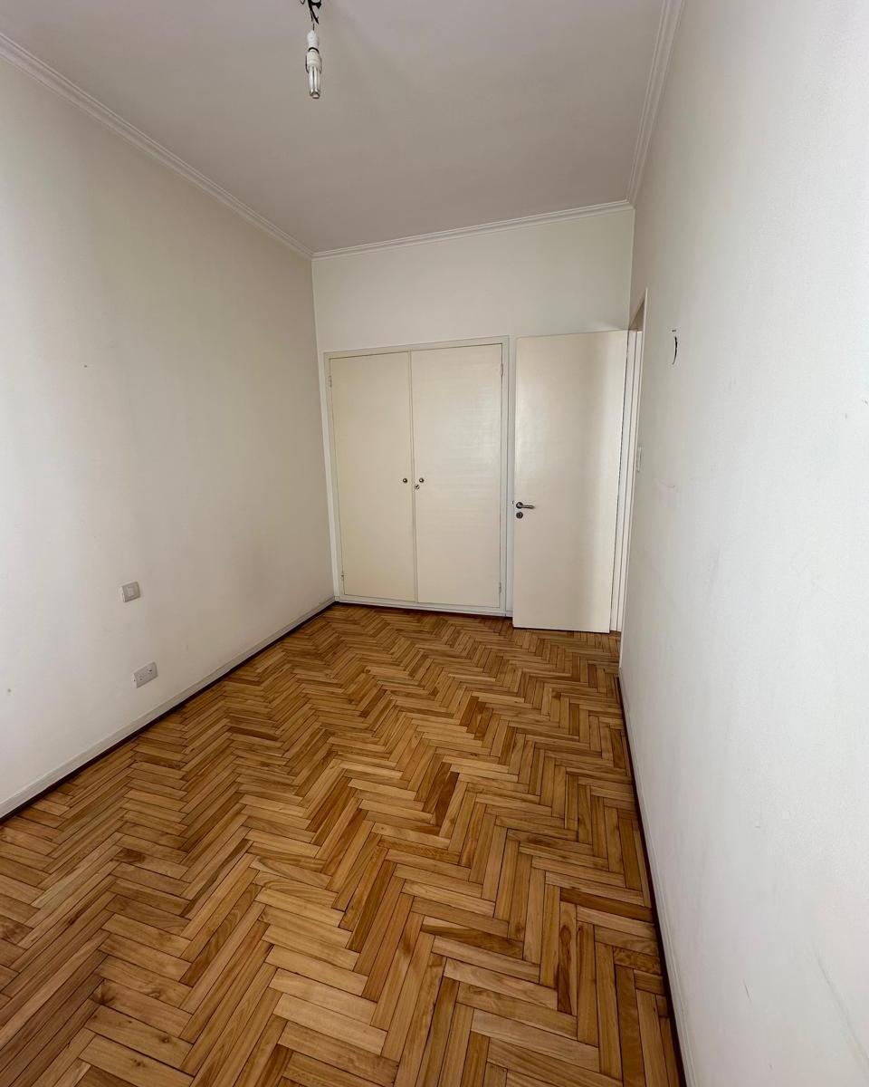 Vende Impecable Depto. 5 Ambientes en El Centro de Tandil 4