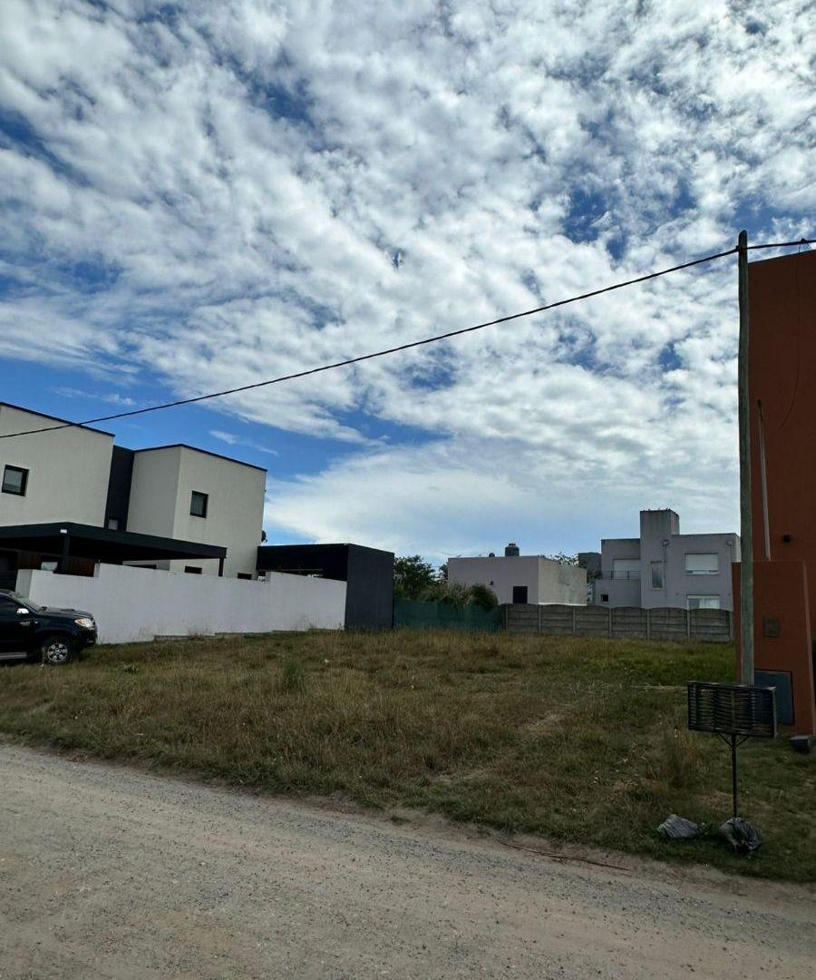 Lote en venta – Zona Graduados | Entorno residencial