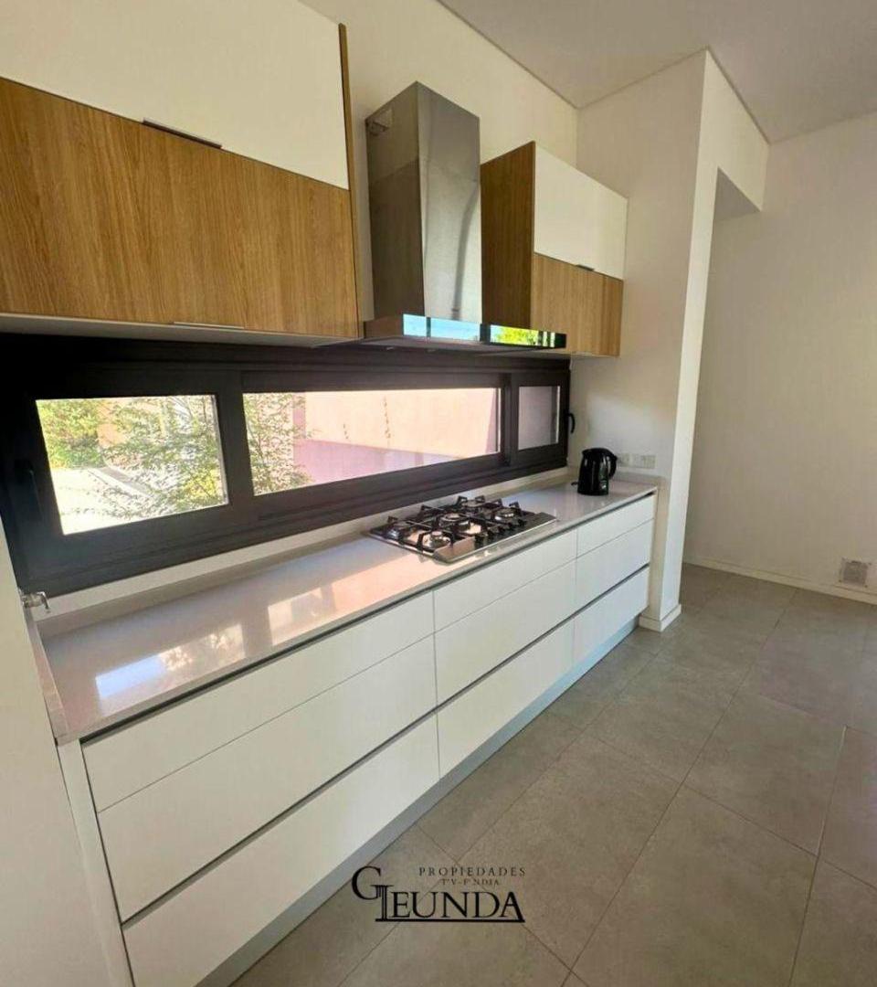 Foto de Alquila Importante Propiedad Amoblada en Country Aires de Tandil, imagen 4