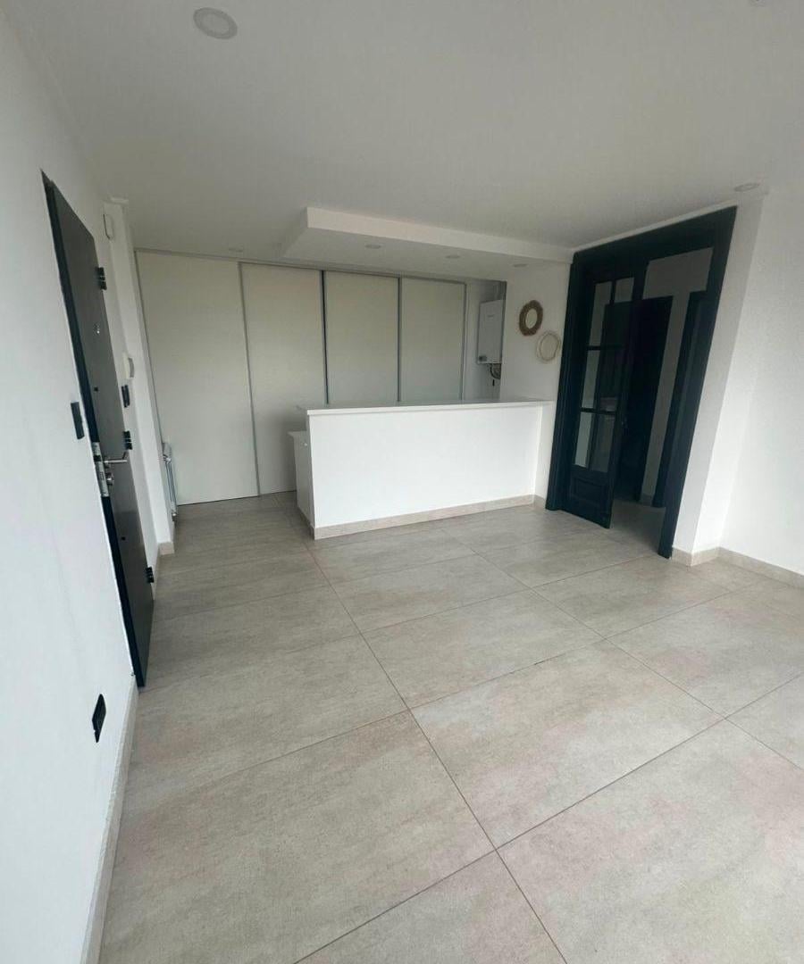 Foto de Departamento de 38 m² con 1 dormitorio en alquiler en Centro, imagen 1